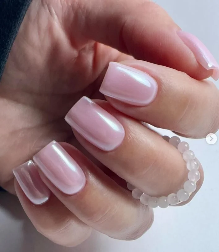 Short Old Money Nails with Pearl Finish