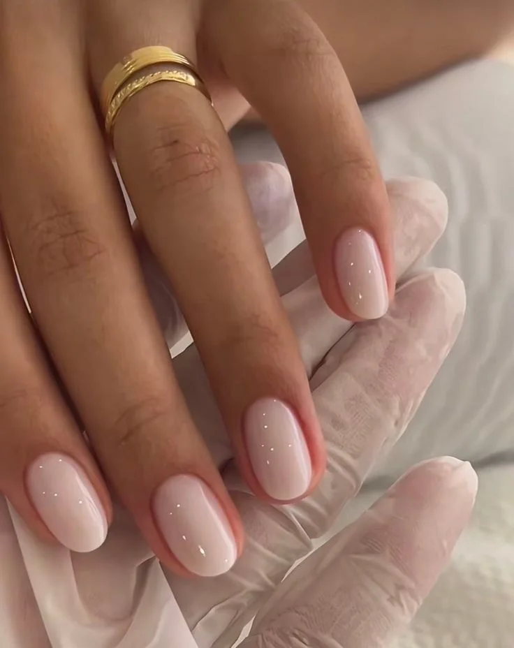 Short Oval Old Money Nail Art