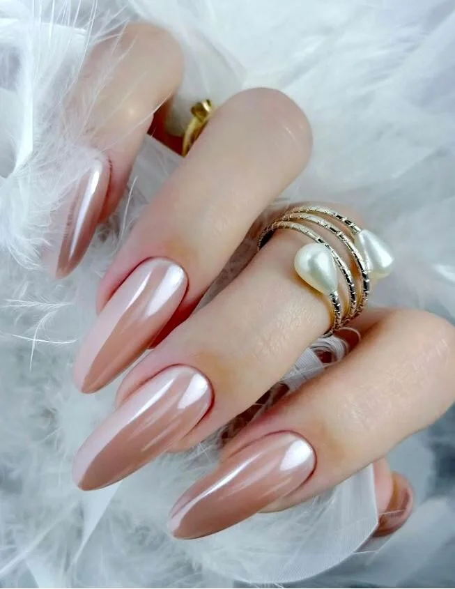 Almond old money nails