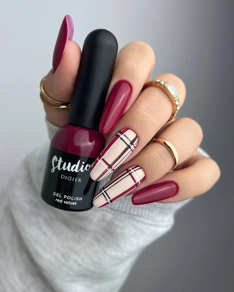 Thanksgiving checkered nails in warm autumn colors